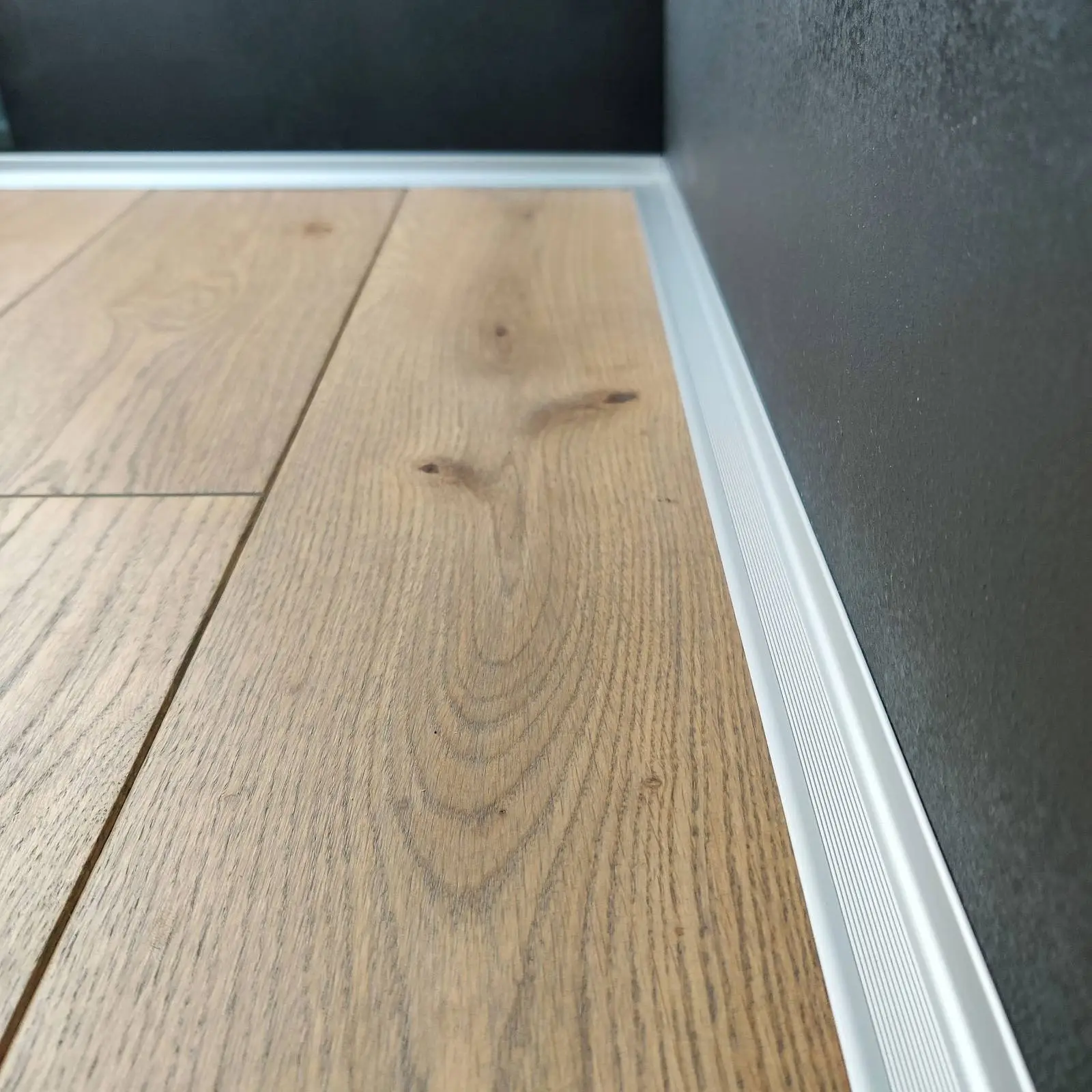 Плинтус алюминиевый Антиплинтус Kluchuk Анодированный - Image 3