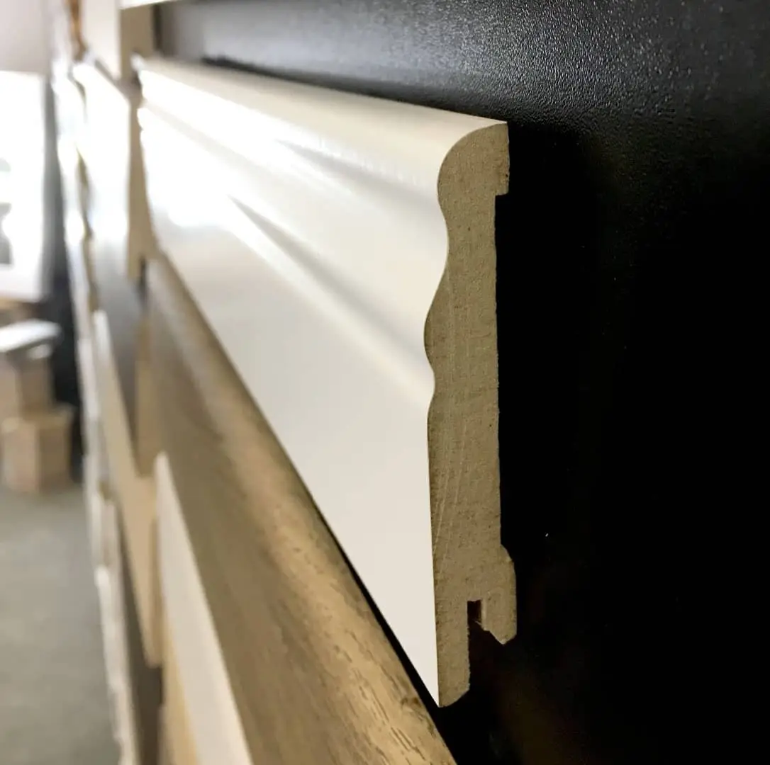 Плинтус МДФ Белый Kluchuk 100 мм Волна