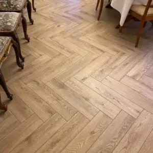 Ламінат Homflor Baton Rompu 535 Дуб Пралін