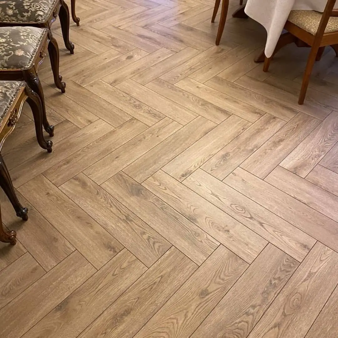 Ламінат Homflor Baton Rompu 535 Дуб Пралін